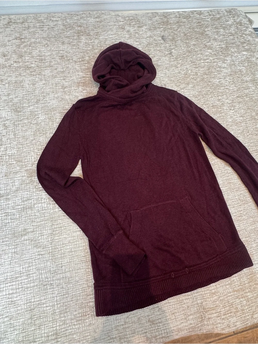 Lululemon women’s hooded sweater size 6